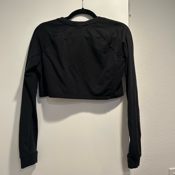 Gymshark black long sleeve crop - Picture 2 of 3